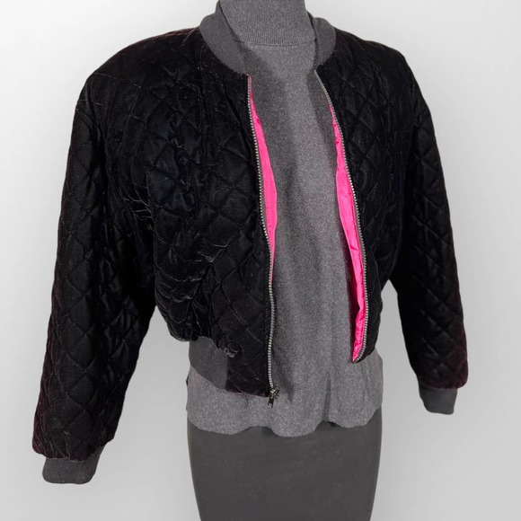 Small Vintage Velvet Bomber Crop DiamondQuilted Pockets Satin Fuchsia Lining - Picture 3 of 9